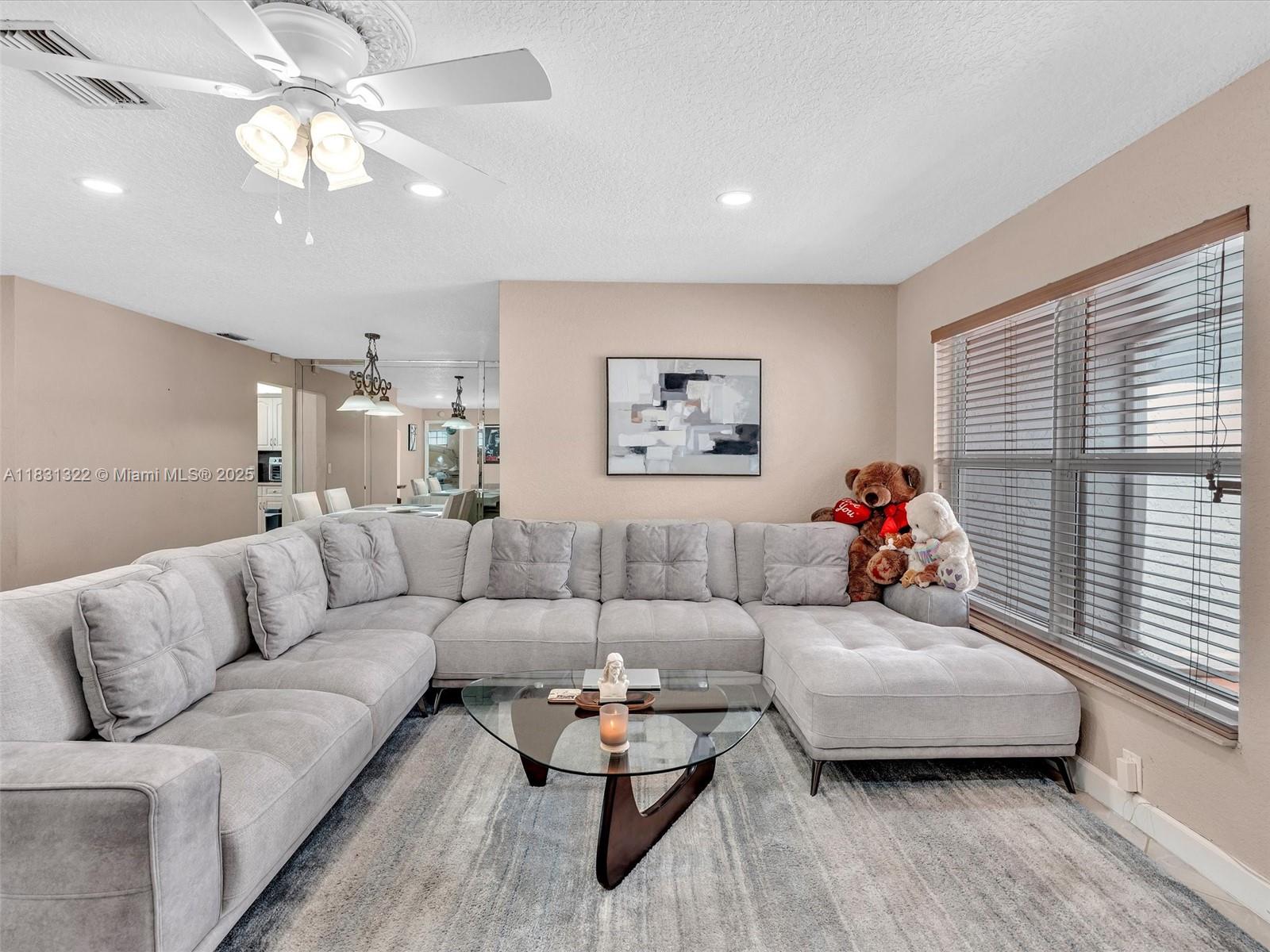 8970 Johnson St, Pembroke Pines, Florida image 8