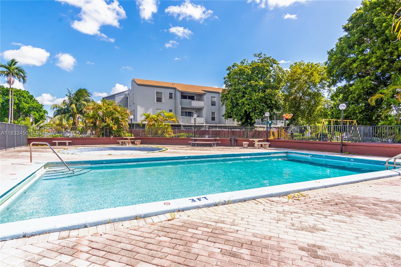 1755 W 60th St #D206, Hialeah, Florida image 18