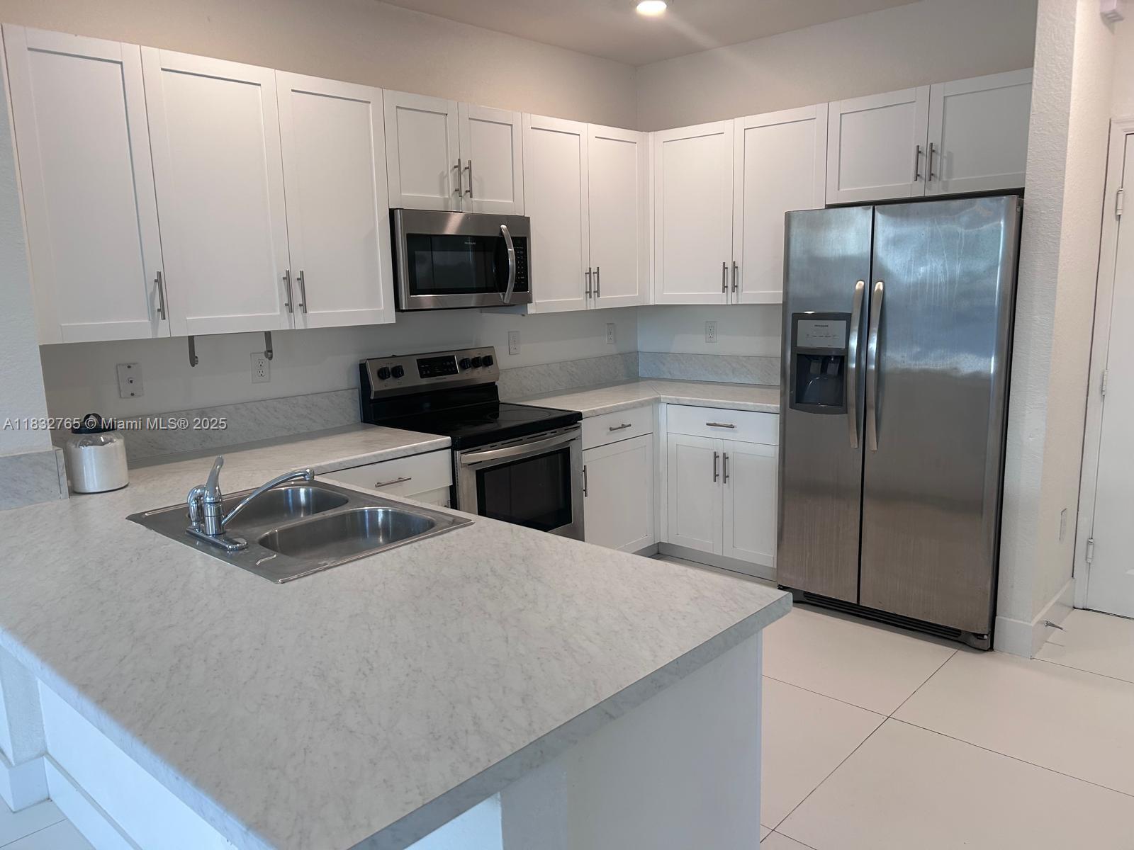 Property photo # 0