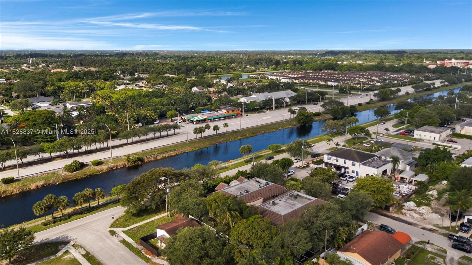 5595 Orange Dr, Davie, Florida image 26