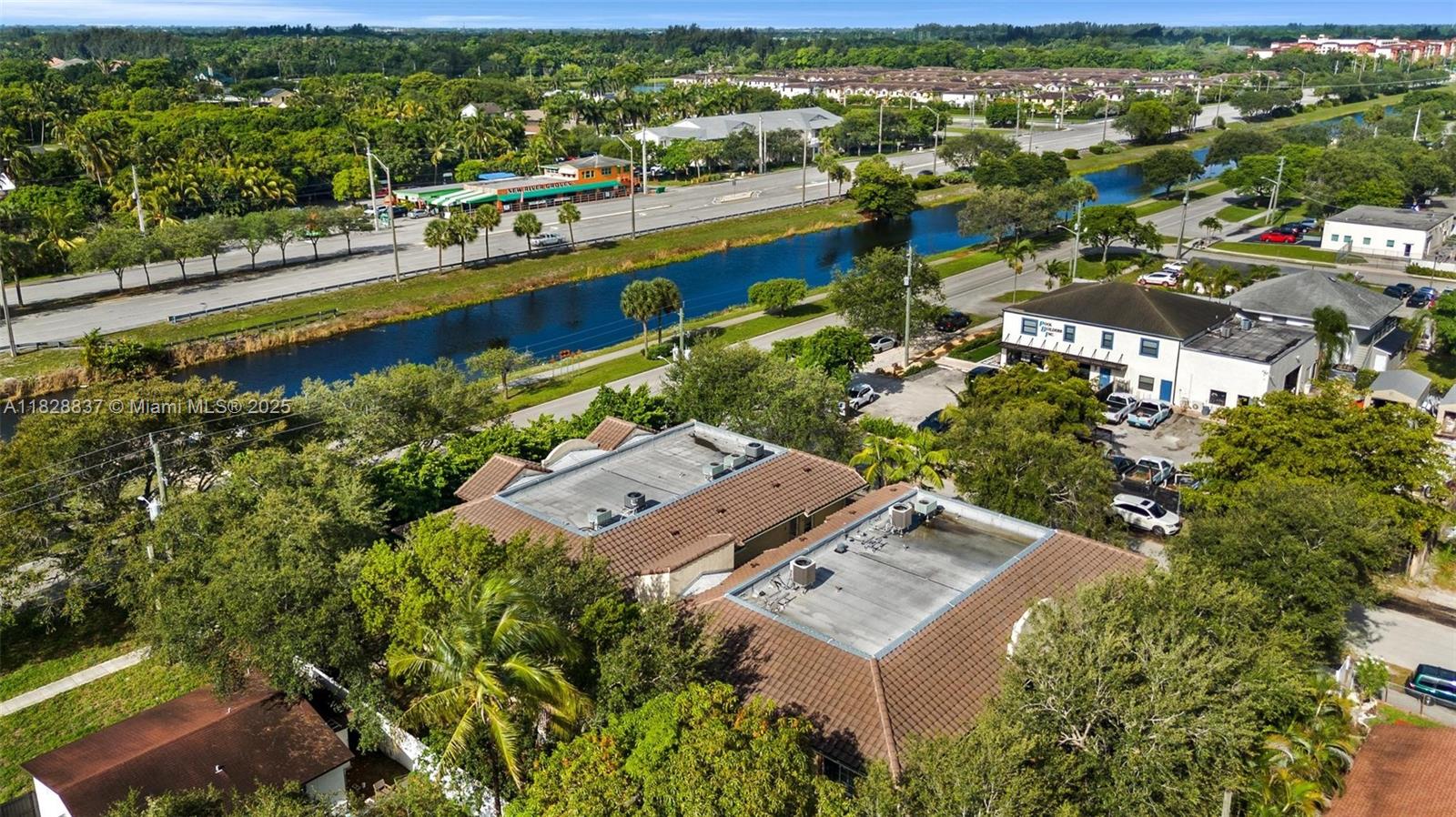 5595 Orange Dr, Davie, Florida image 29