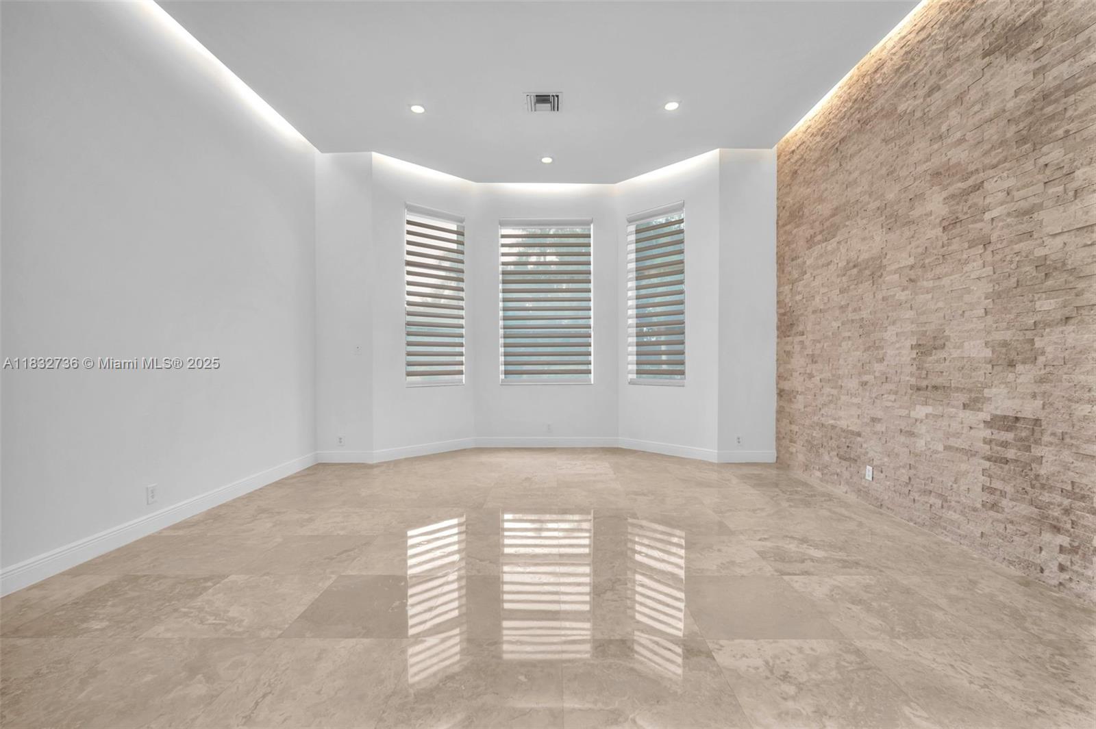 3200 Lake Ridge Lane, Weston, Florida image 17