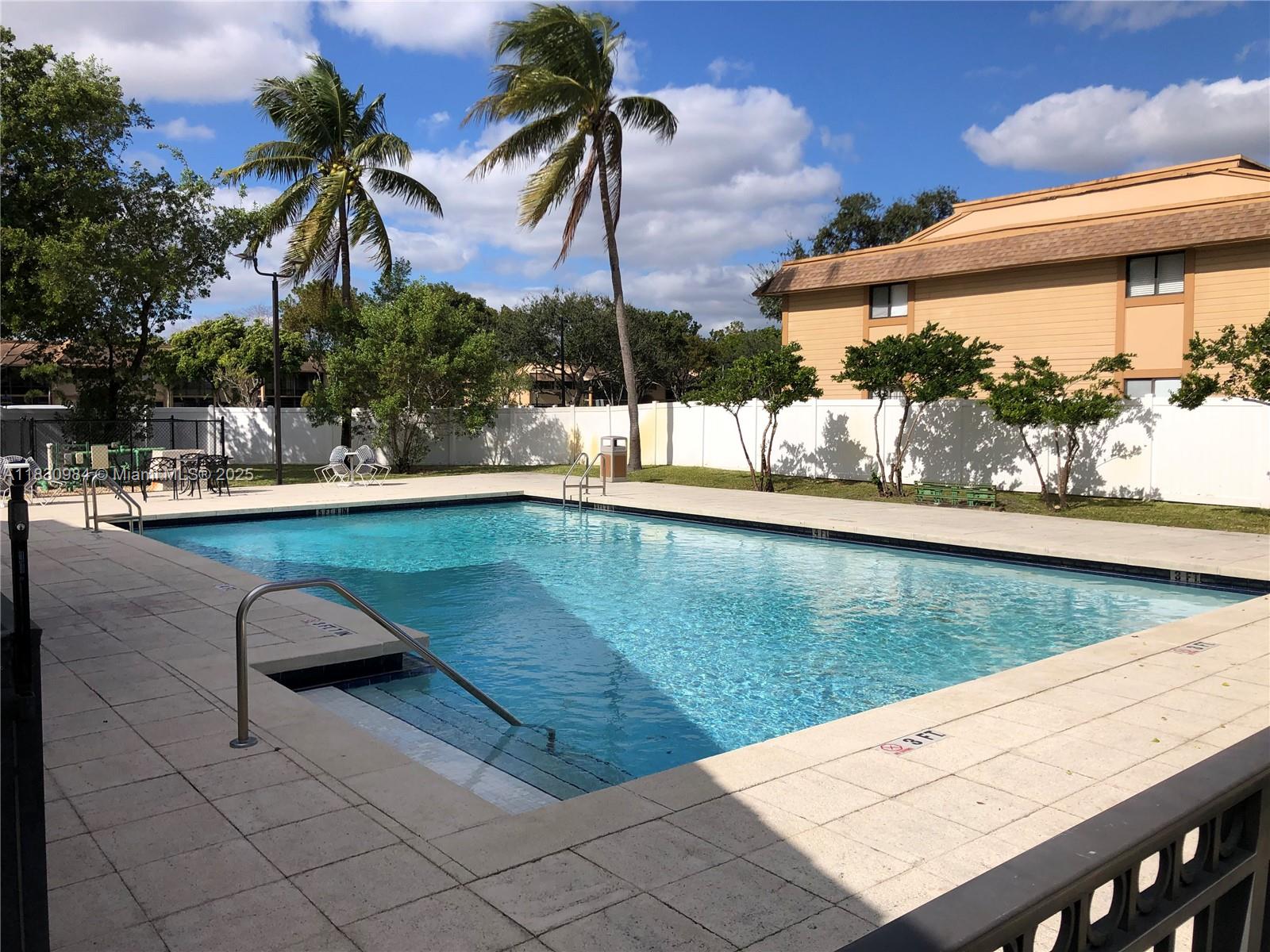 6045 NW 186th St #103, Hialeah, Florida image 11