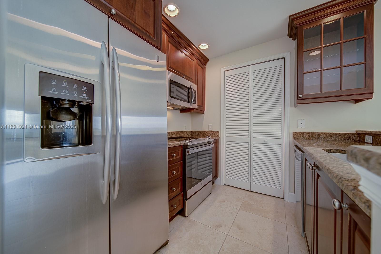 100 Andalusia Ave 608