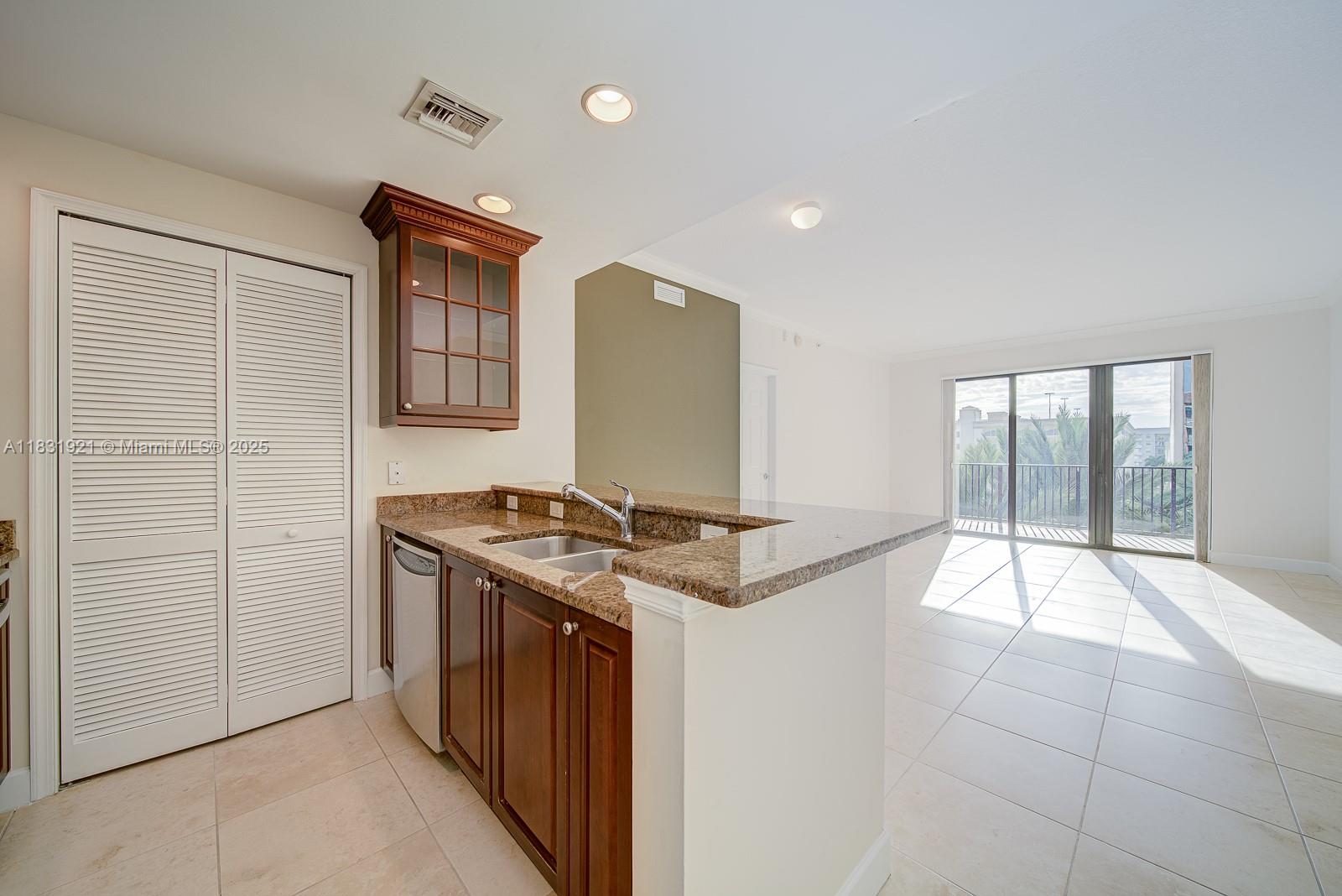 100 Andalusia Ave 608