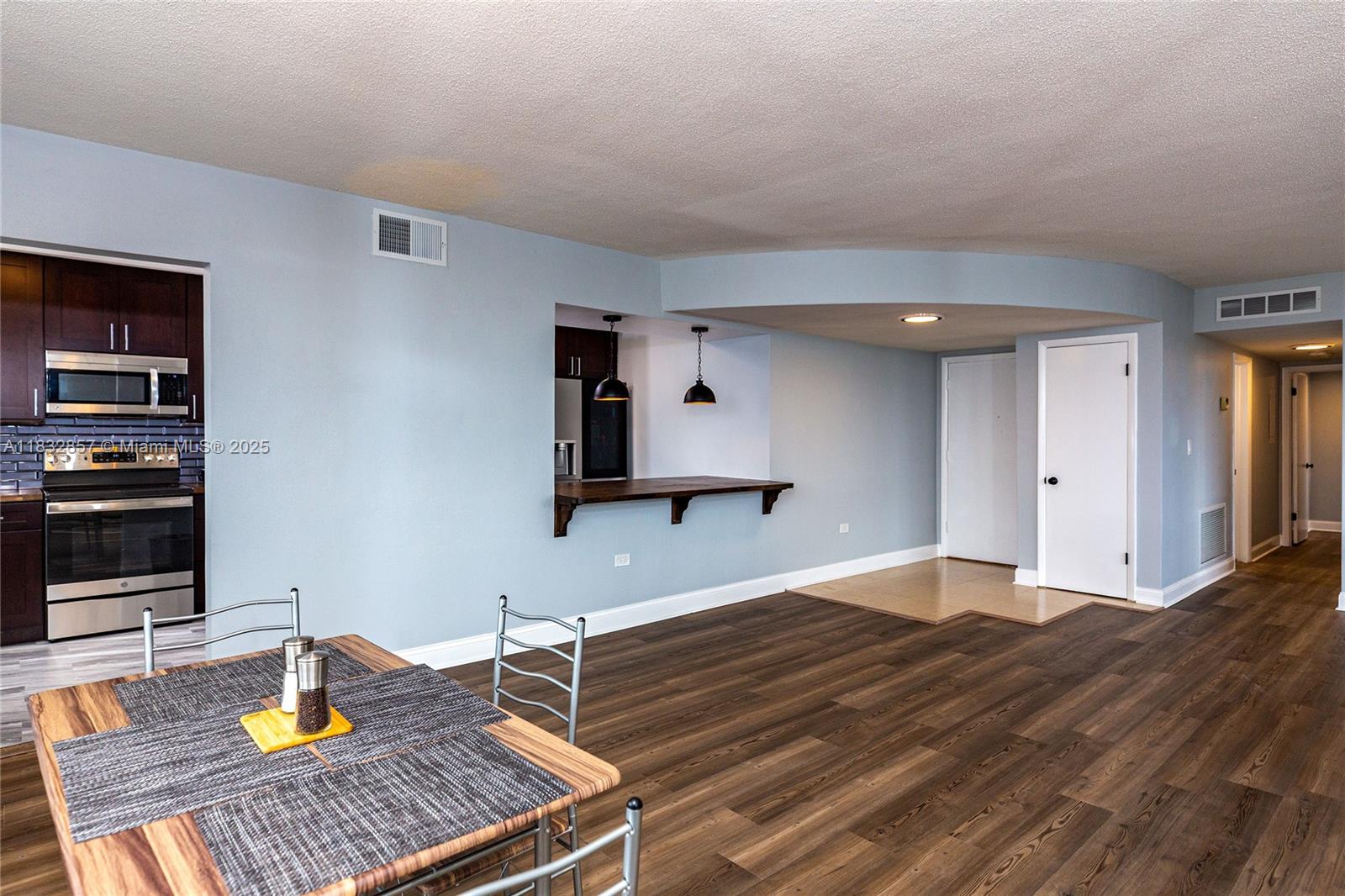 Property photo # 6