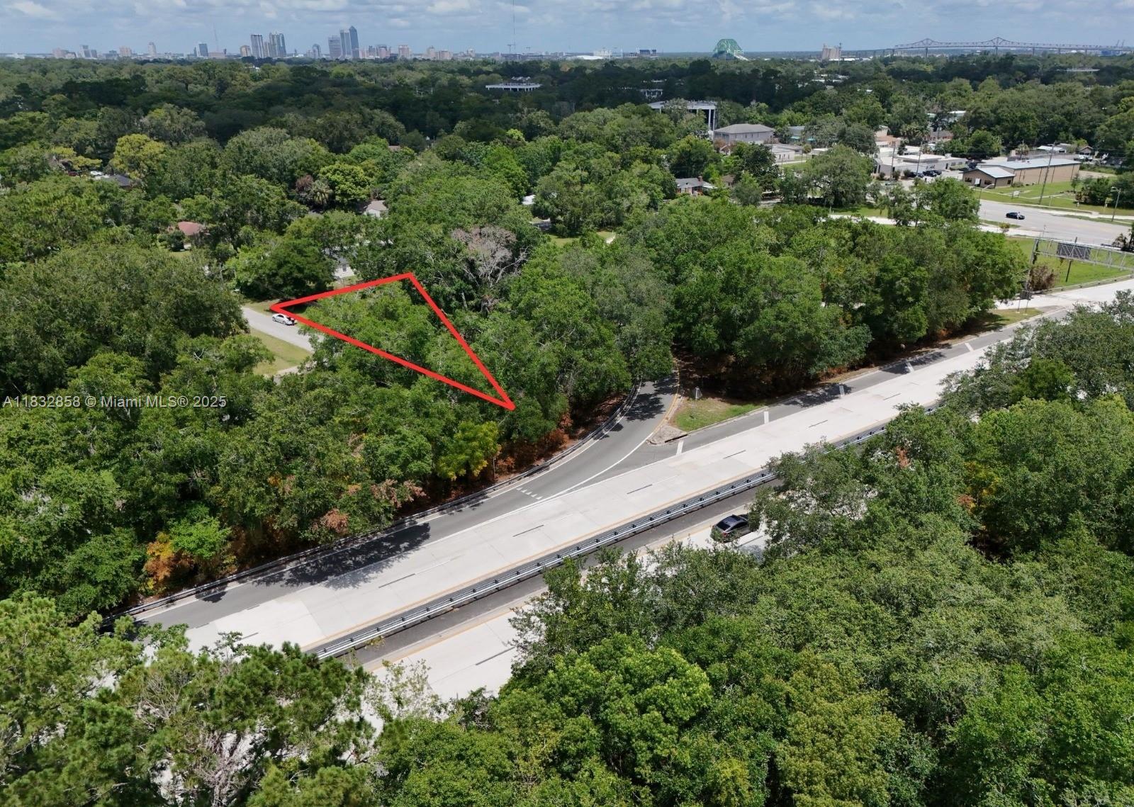 5015 Bridgewater Circle, Jacksonville, Florida image 1