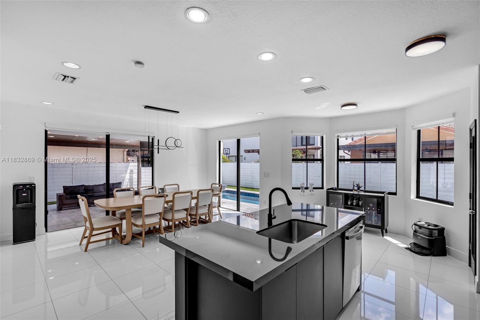 1005 NW 100 Ave, Miami, Florida image 37