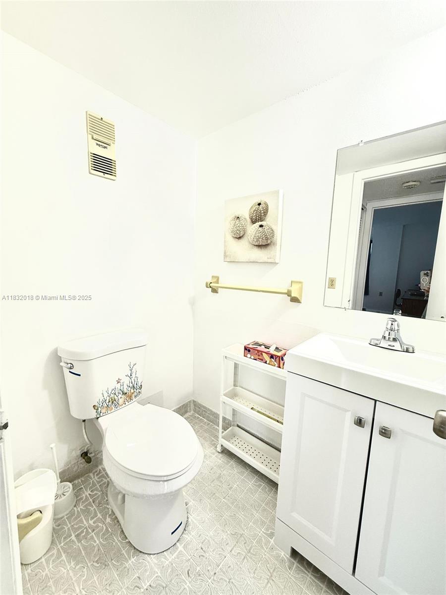 200 178th Dr #409, Sunny Isles Beach, Florida image 21