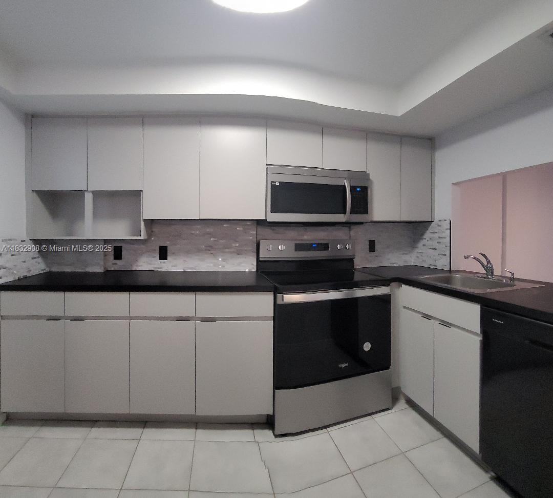 Property photo # 4