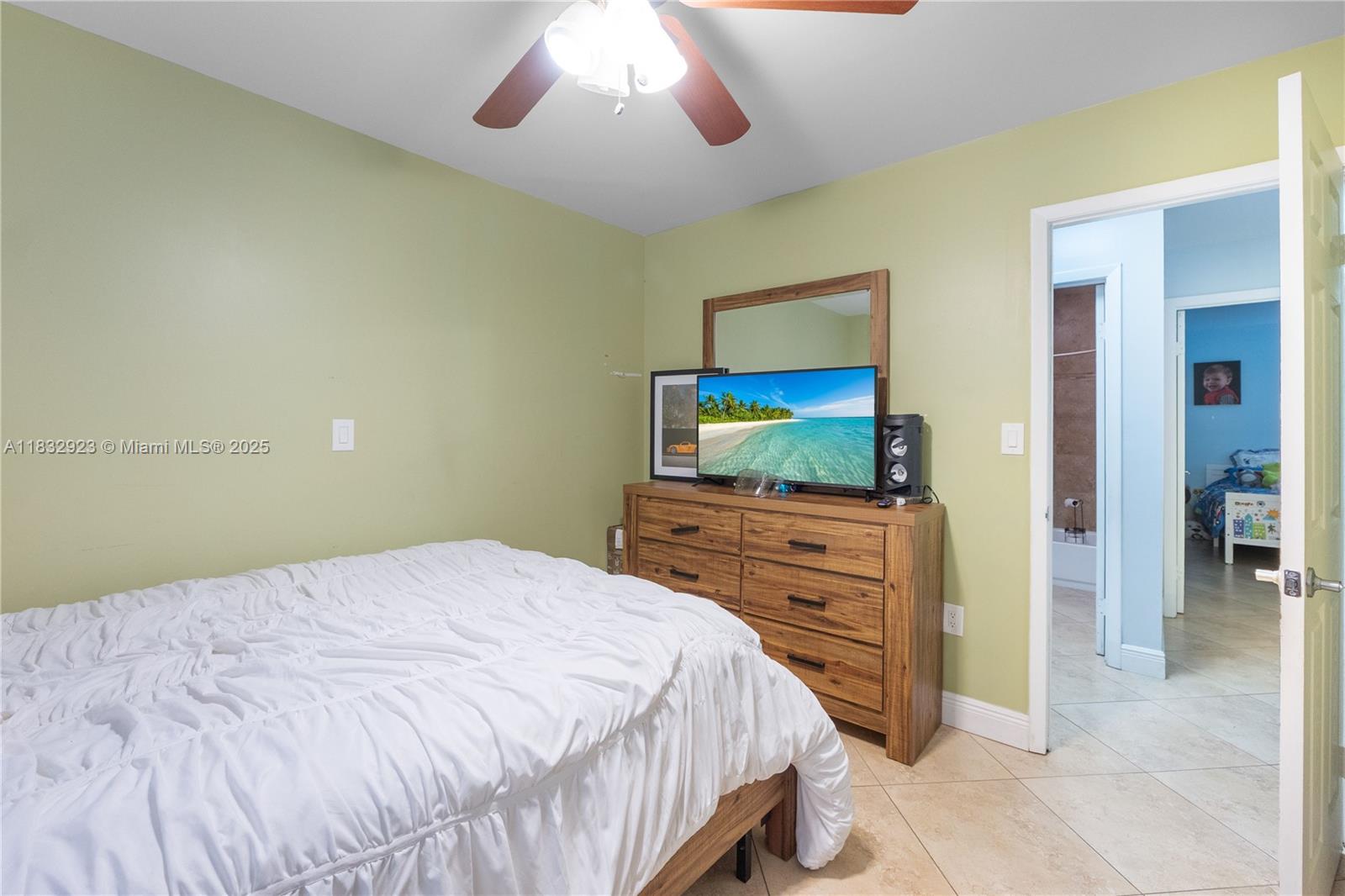 550 Auburn Way, Davie, Florida image 15