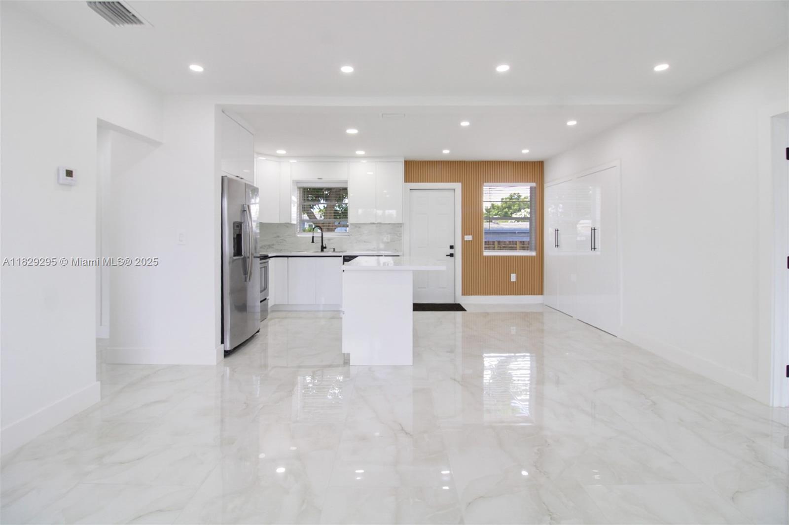 1130 NW 91 St, Miami, Florida image 11