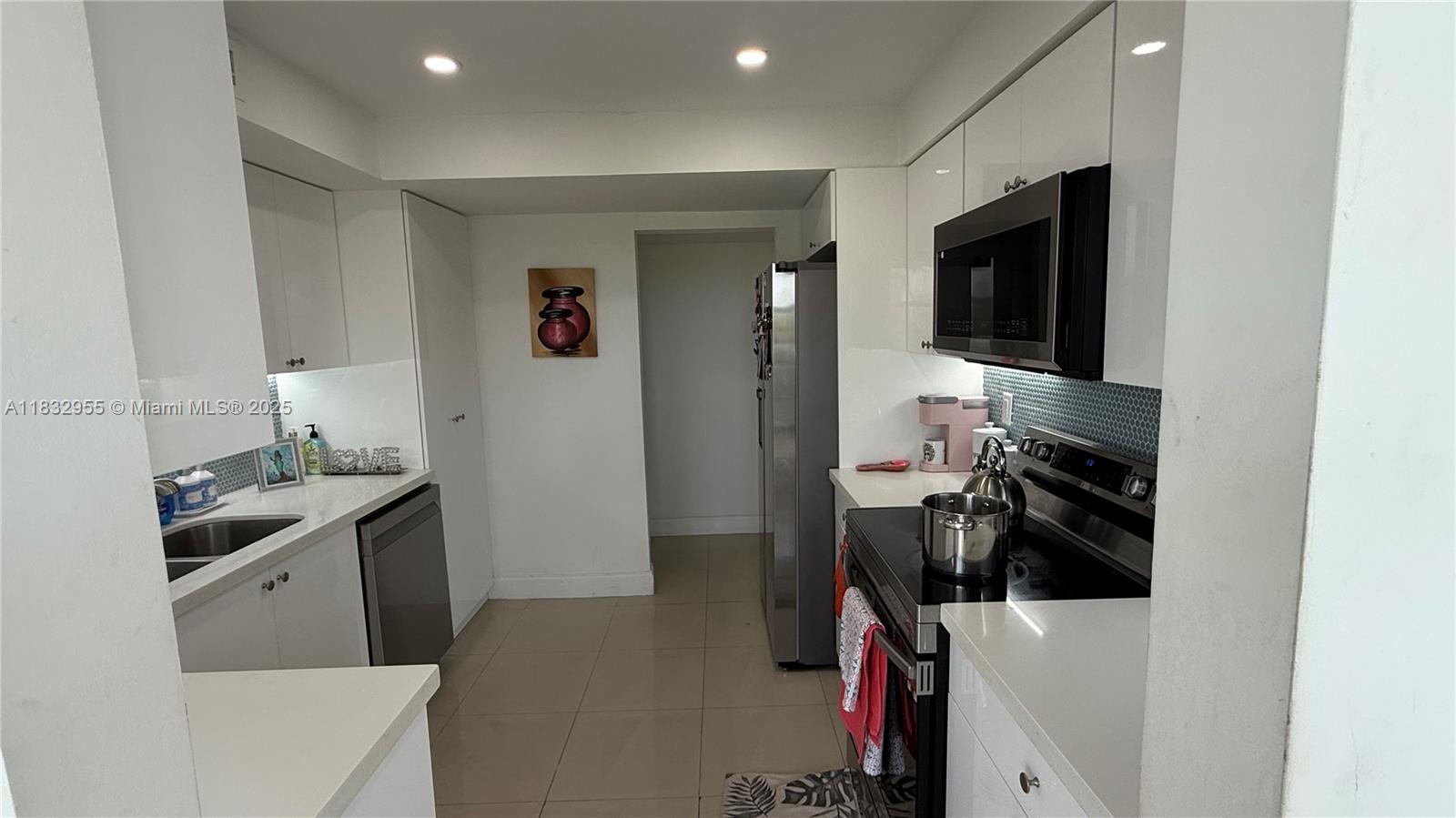 Property photo # 9