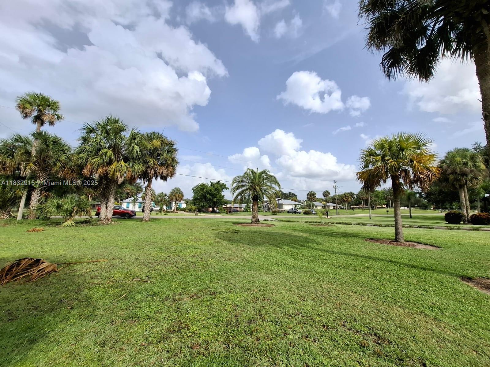 442 Caloosa Estates, La Belle, Florida image 1