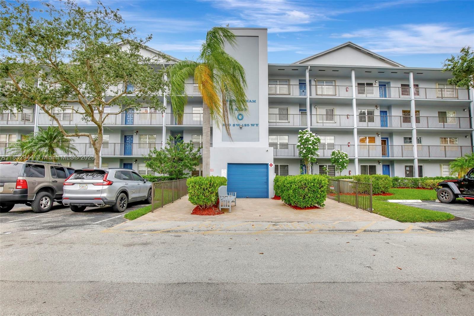 800 SW 125th Way #405O, Pembroke Pines, Florida image 32