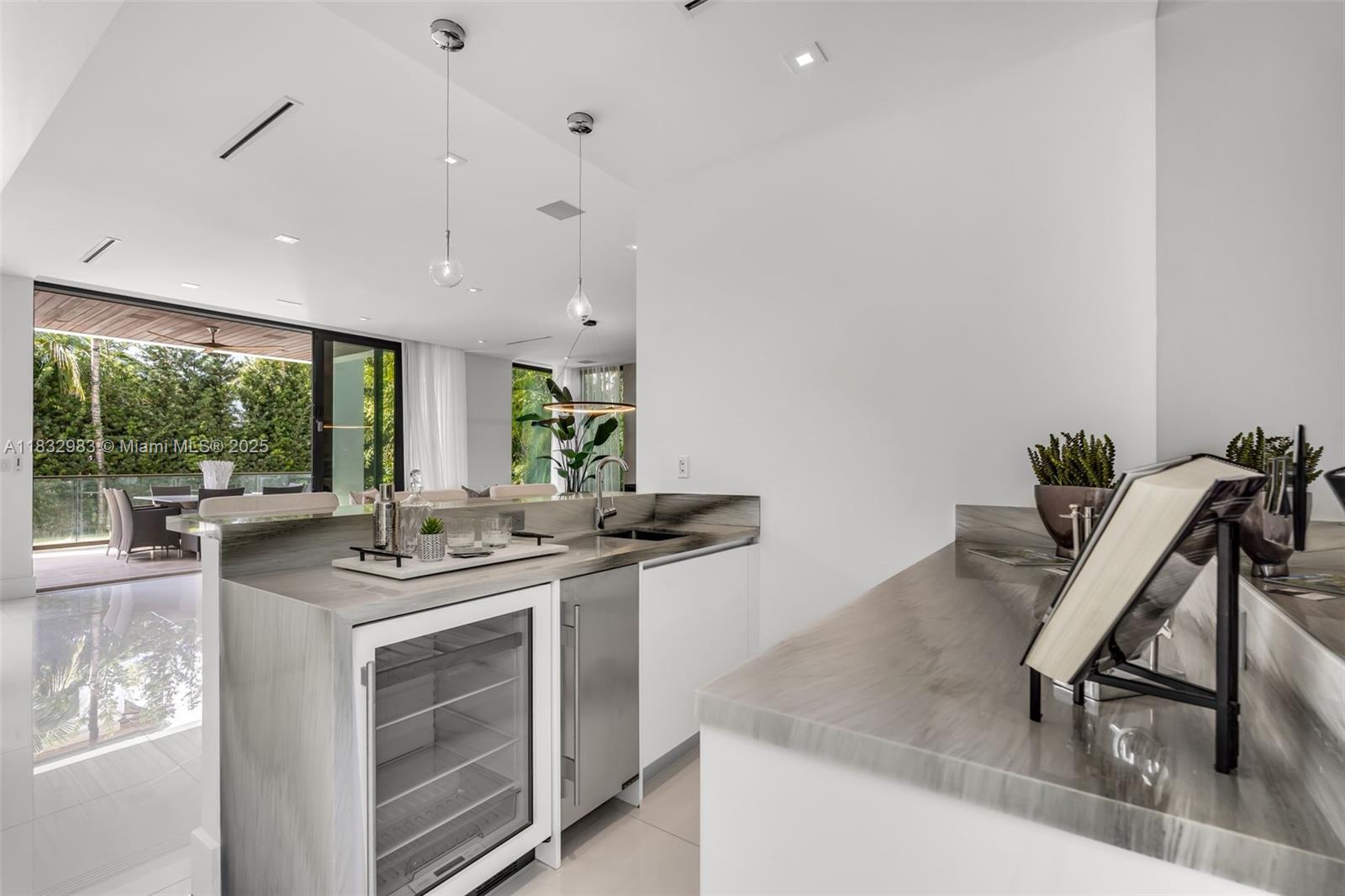124 Park Dr, Bal Harbour, Florida image 14