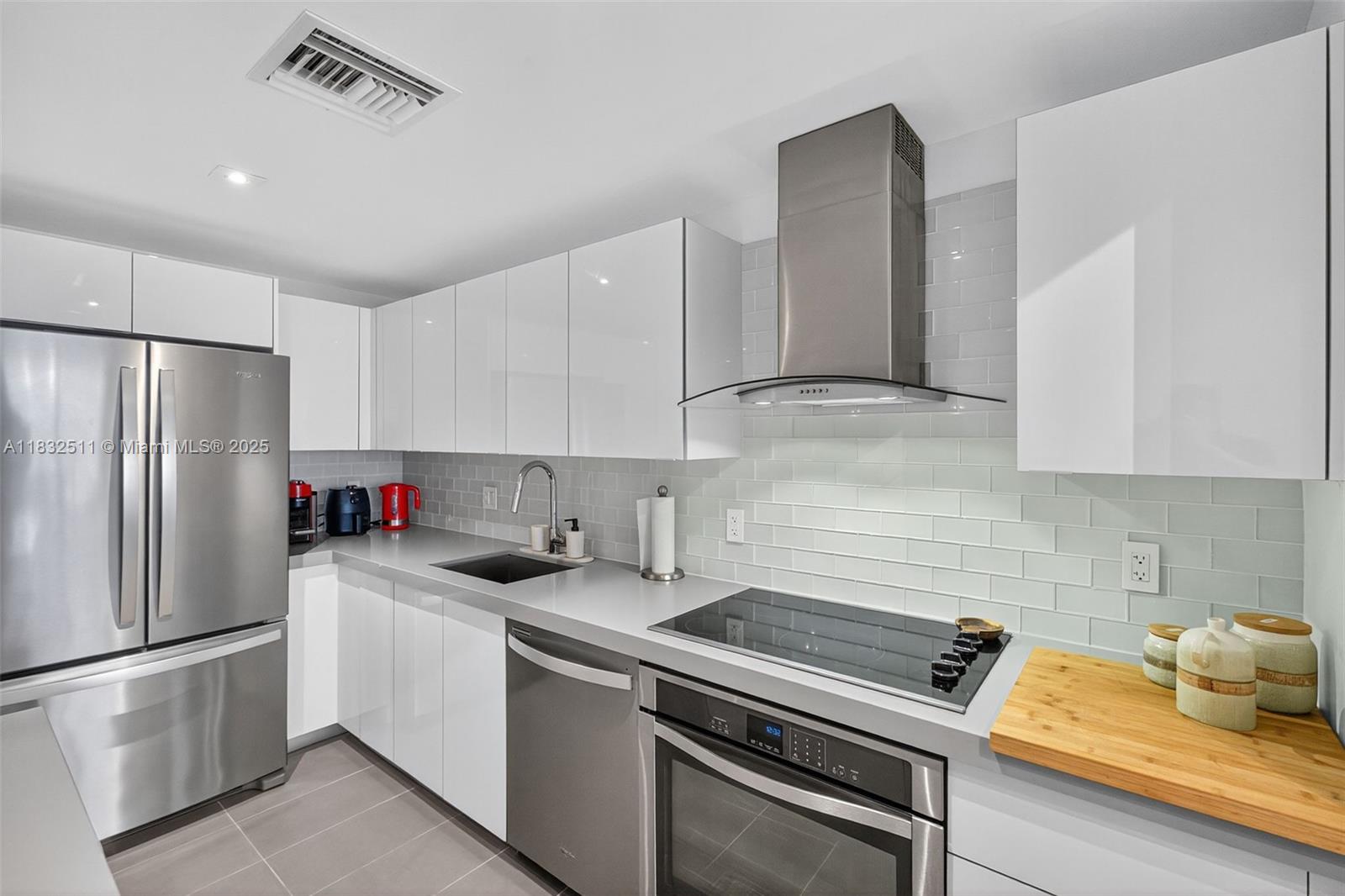 Property photo # 9