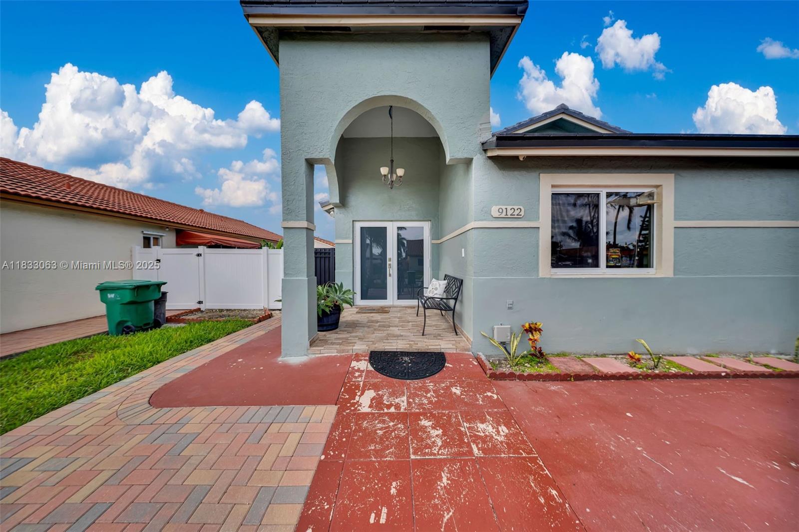 9122 NW 113th St, Hialeah Gardens, Florida image 1