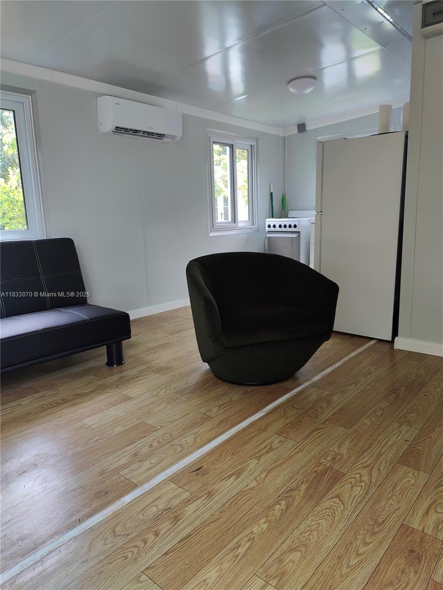 Property photo # 4