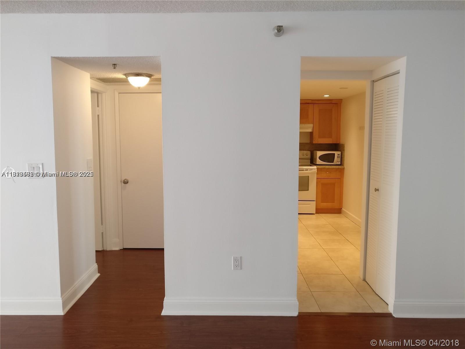 20515 E Country Club Dr #248, Aventura, Florida image 10