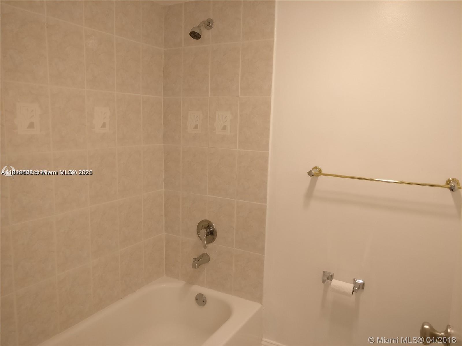 20515 E Country Club Dr #248, Aventura, Florida image 8