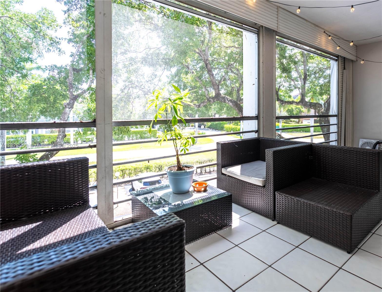 Residential, Plantation, Florida image 7