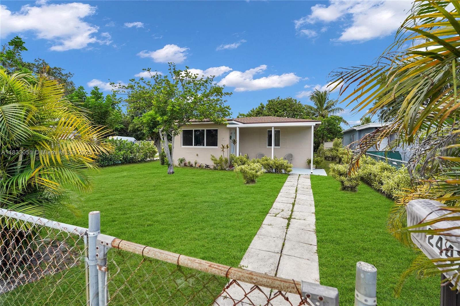 2447 Harding St, Hollywood, Florida image 5
