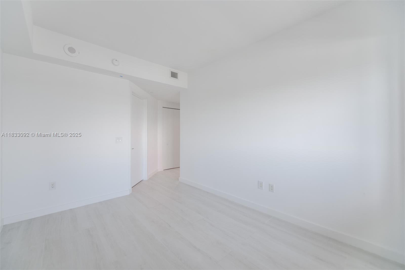 650 NE 32nd St #4301, Miami, Florida image 27