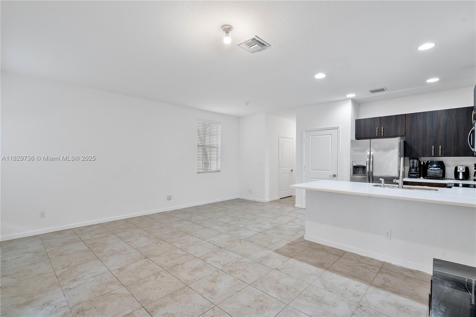 1128 NW 40th Ter, Lauderhill, Florida image 11
