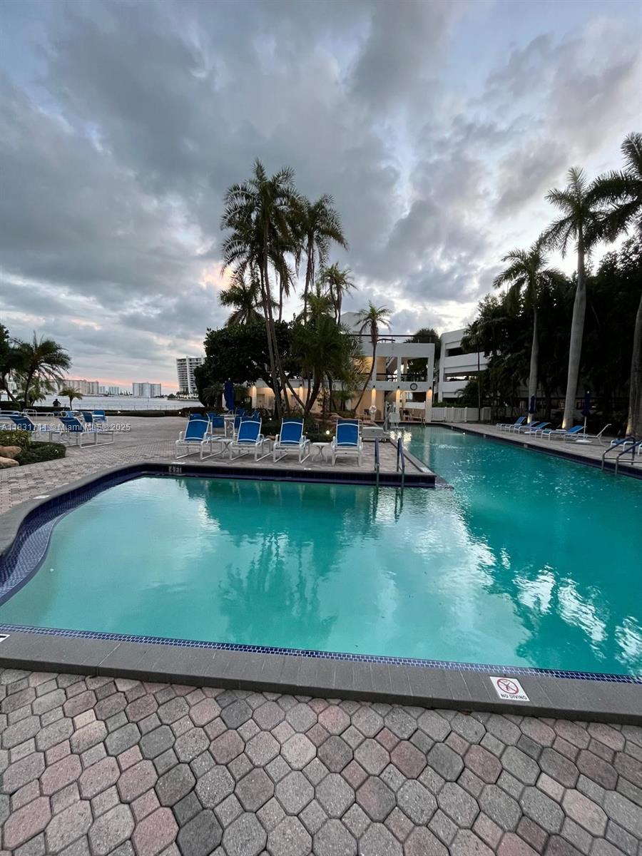3600 NE Mystic Pointe Dr #1010, Aventura, Florida image 17