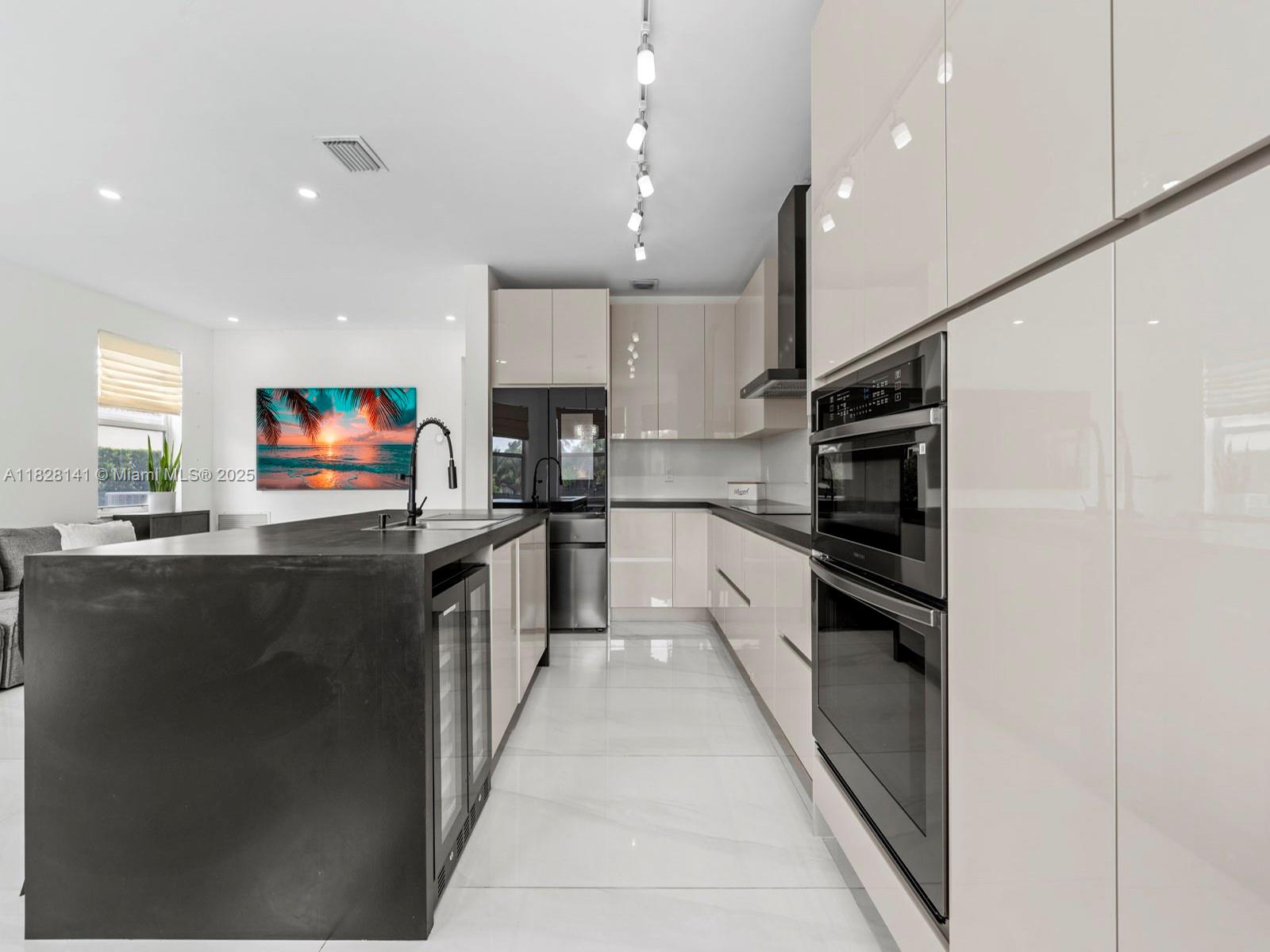 171 NW 152nd Ave, Pembroke Pines, Florida image 10