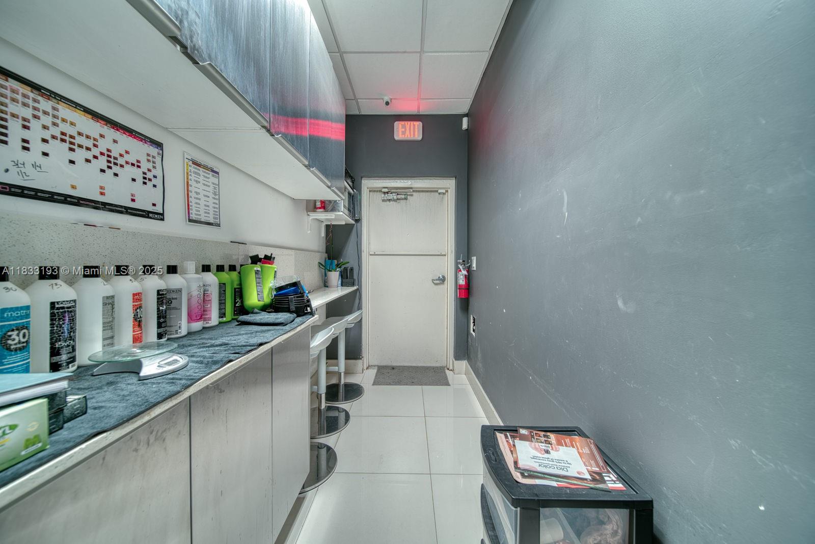 Beauty Salon For Sale In Pinecrest