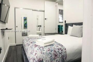 4384 SW 12th St, Miami, Florida image 14