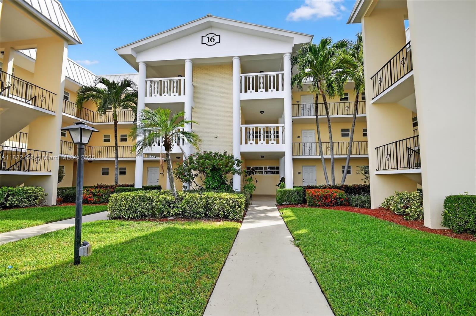 16 Colonial Club Dr #205, Boynton Beach, Florida image 1