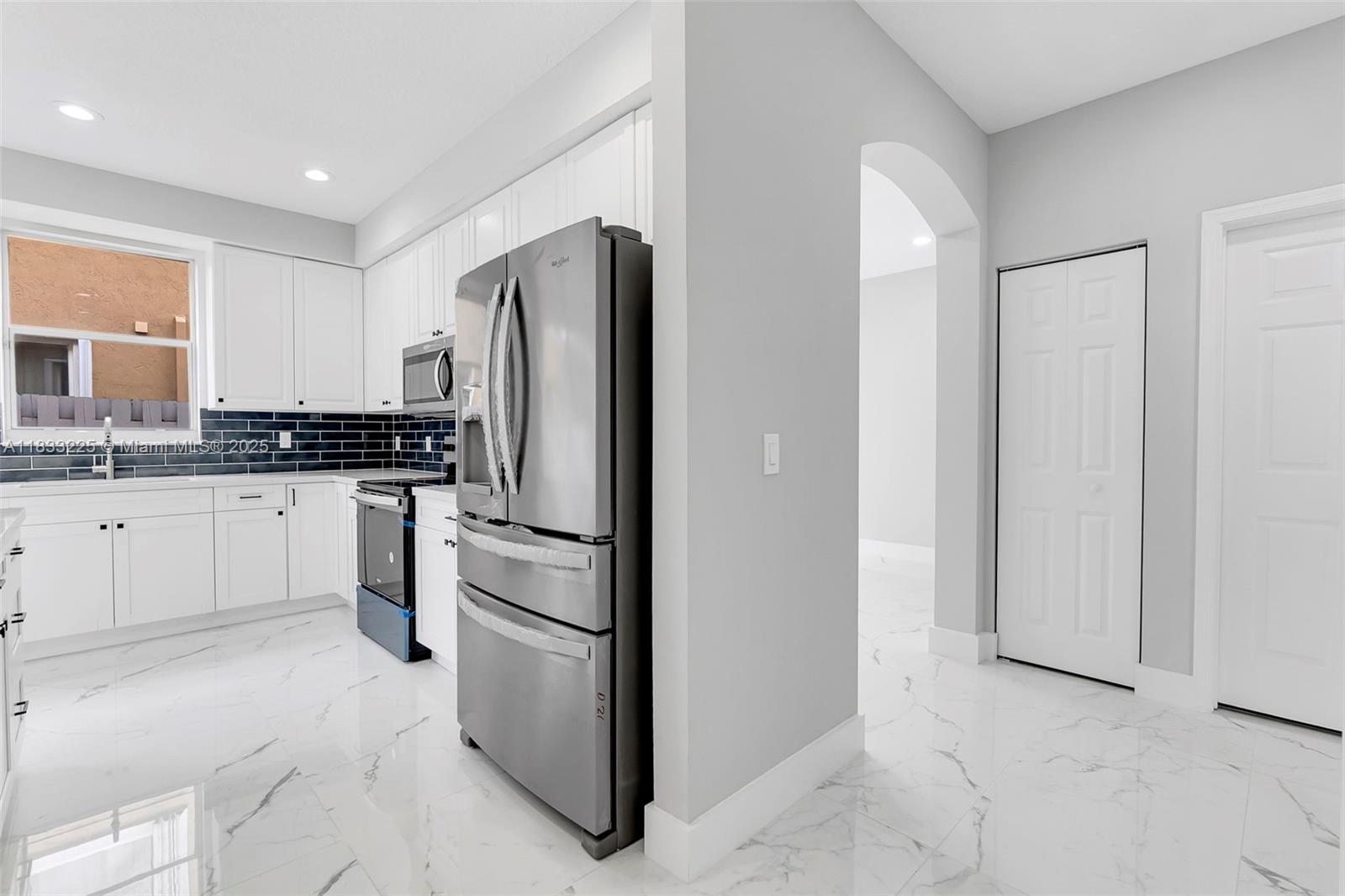 860 SW 191st Ave, Pembroke Pines, Florida image 9