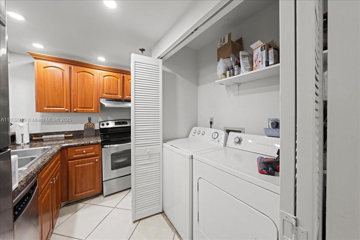 540 Brickell Key Dr #412, Miami, Florida image 13