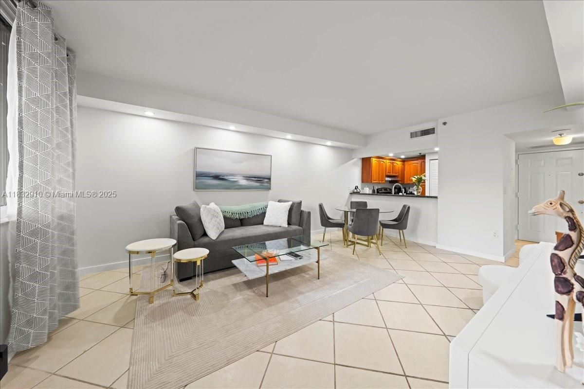 540 Brickell Key Dr #412, Miami, Florida image 6