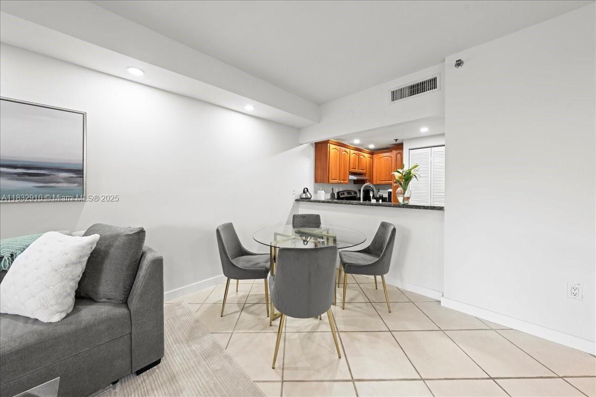 540 Brickell Key Dr #412, Miami, Florida image 7
