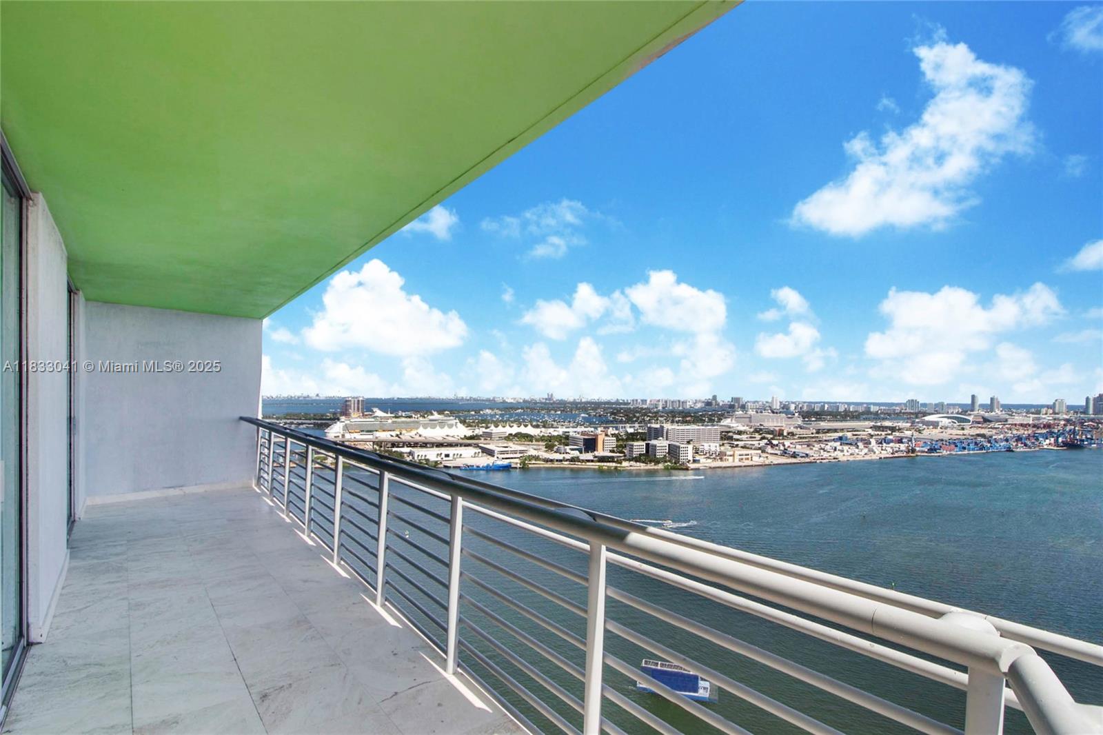 335 S Biscayne Blvd #3309, Miami FL 33131