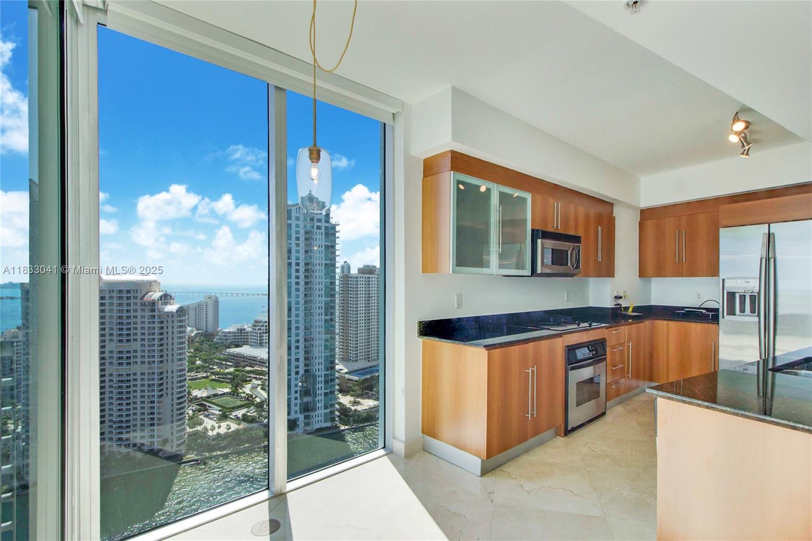 335 S Biscayne Blvd #3309, Miami FL 33131