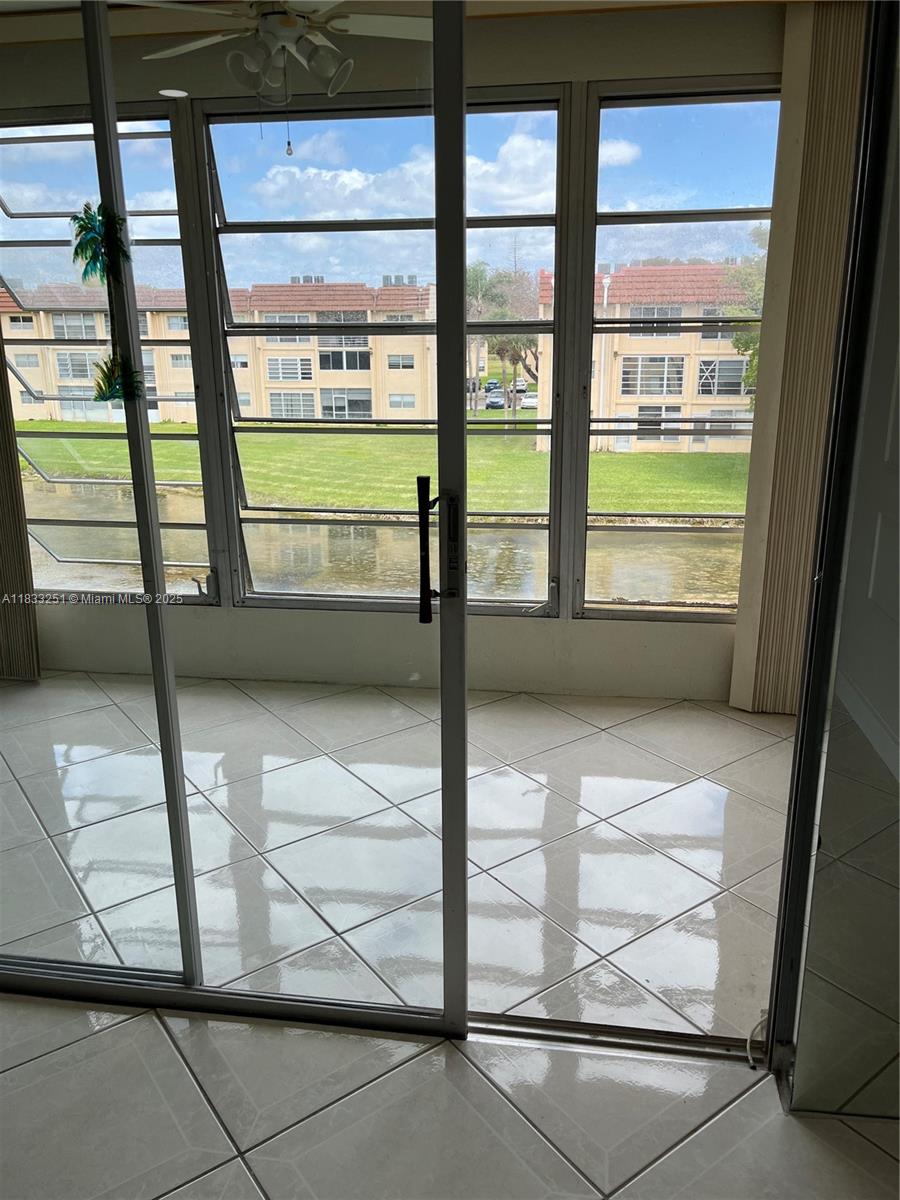 8891 Sunrise Lakes Blvd #308, Sunrise, Florida image 10