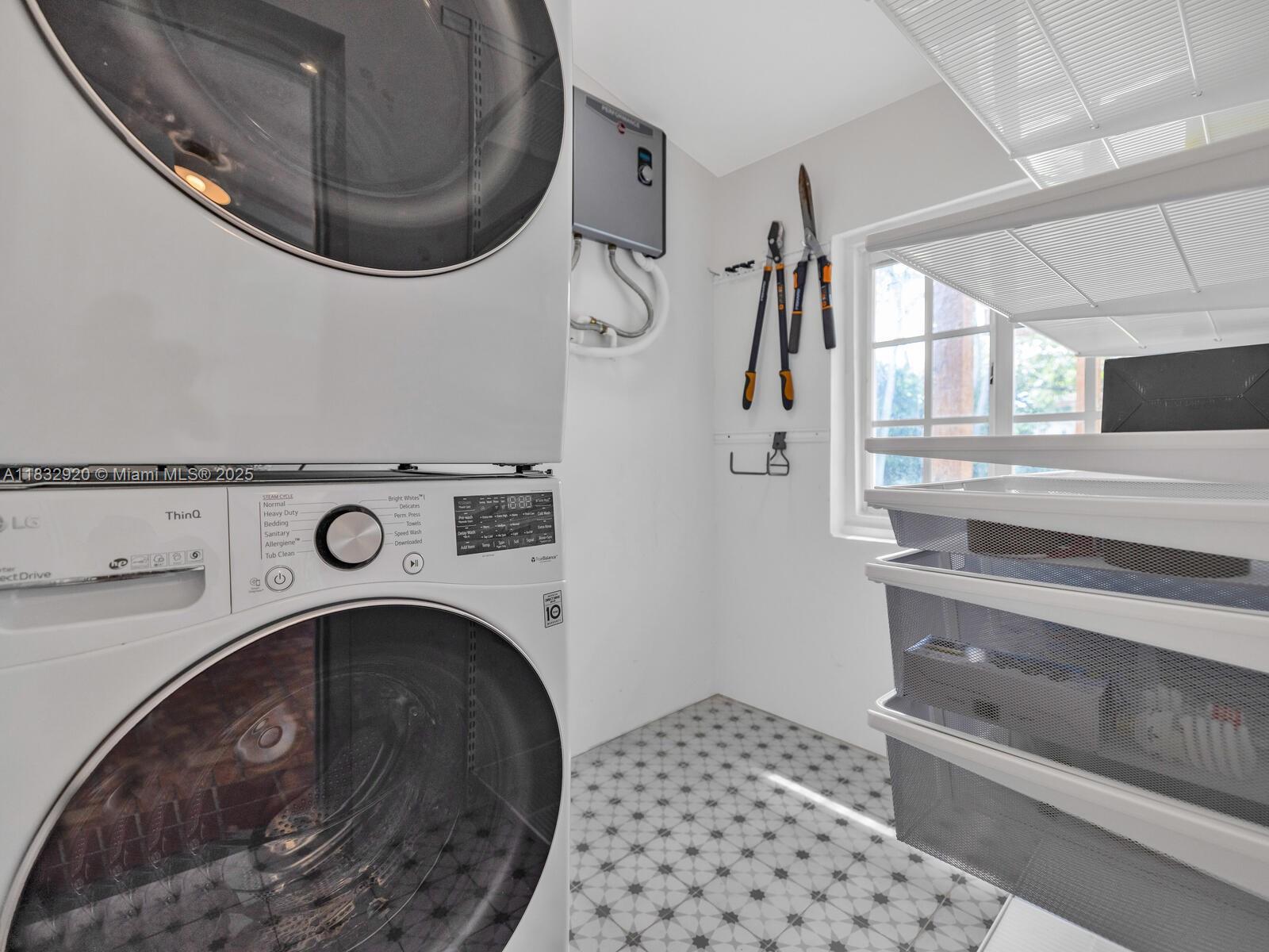 9033 Carlyle Ave, Surfside, Florida image 18