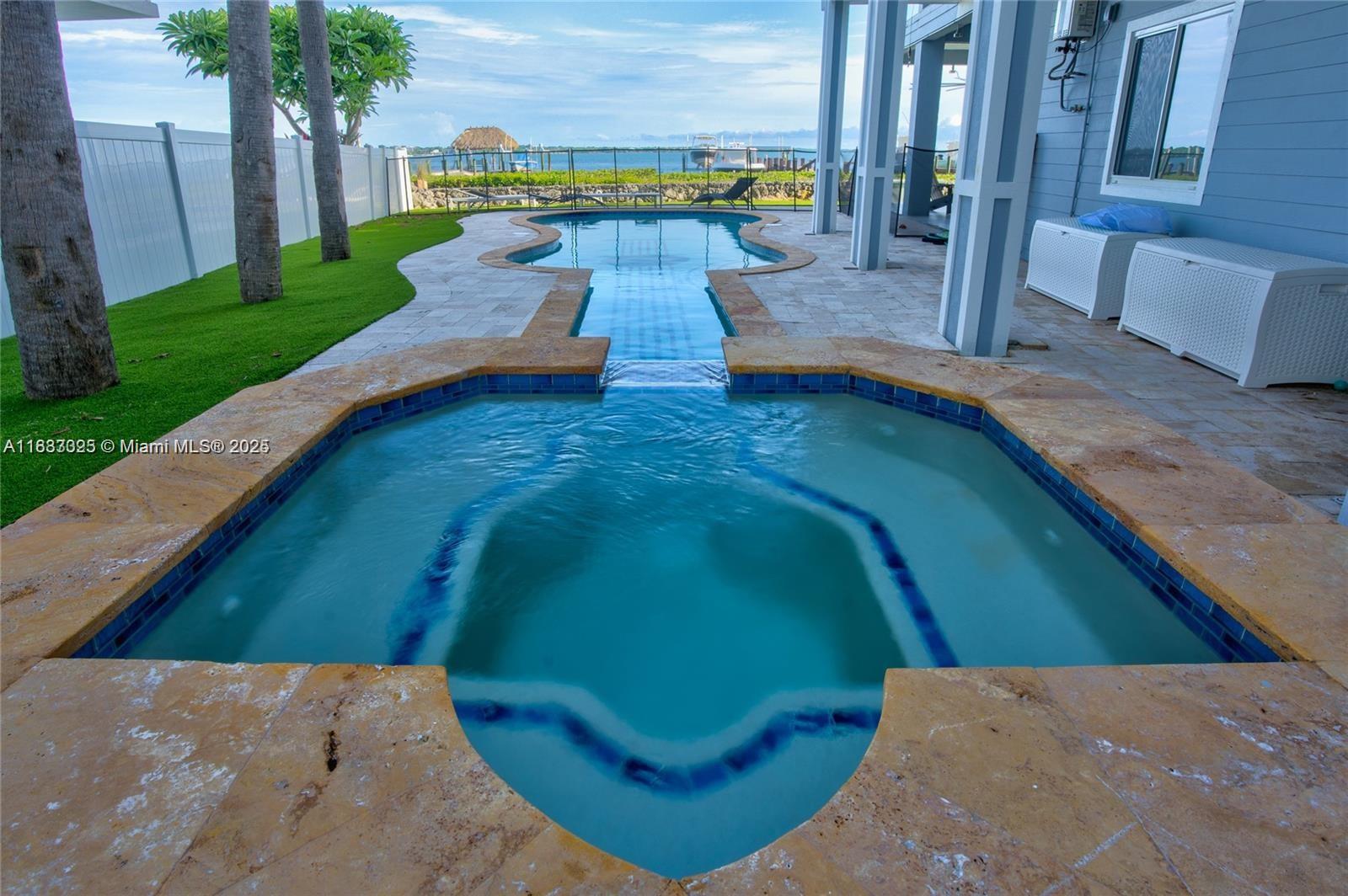 67 N Bounty Ln, Key Largo, Florida image 17