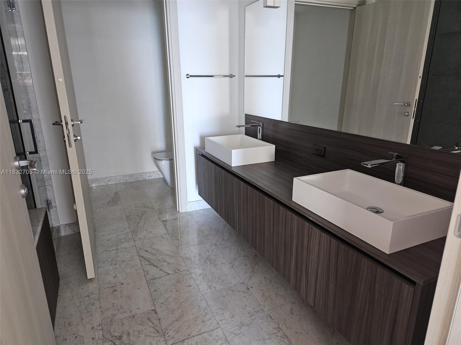 1000 Brickell Plz #3703, Miami, Florida image 15