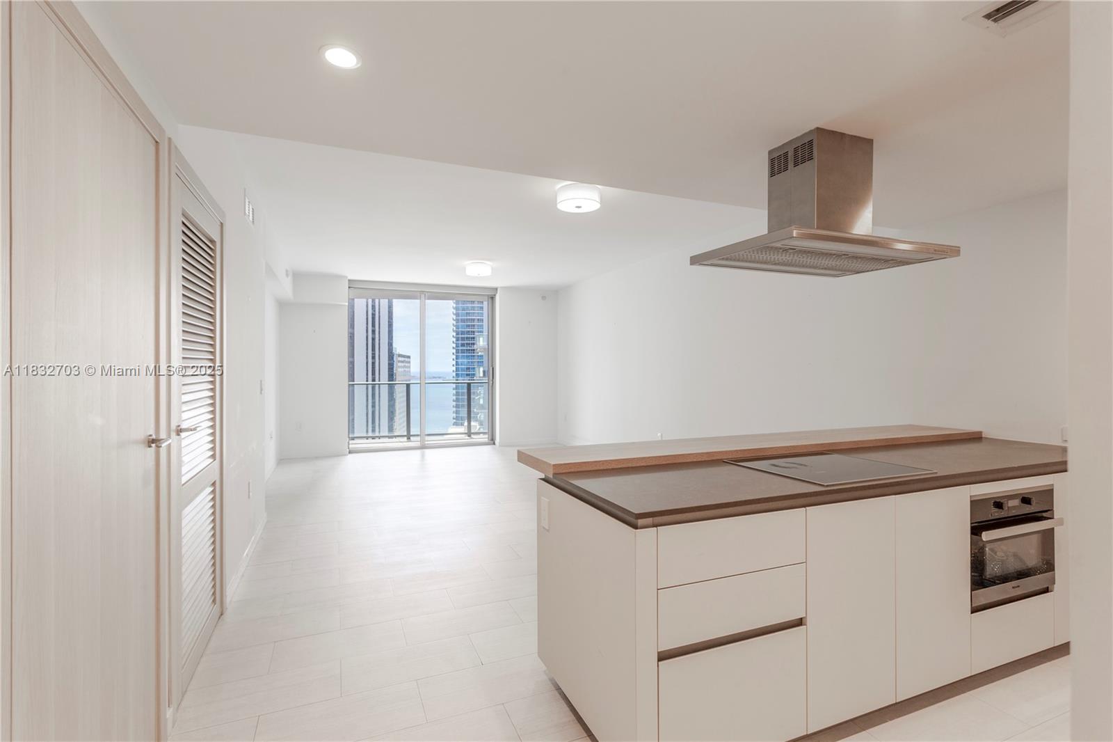 1000 Brickell Plz #3703, Miami, Florida image 8