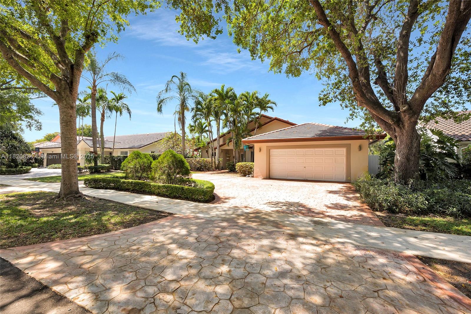 14460 Glencairn Rd, Miami Lakes, Florida image 1
