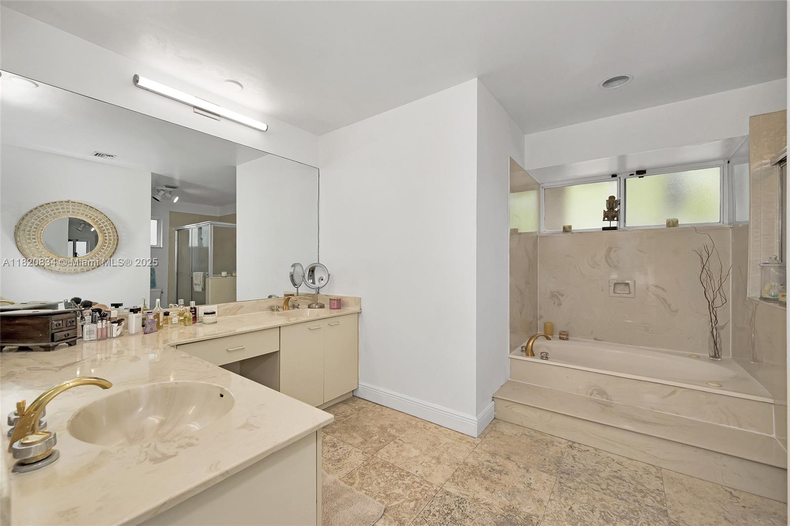 14460 Glencairn Rd, Miami Lakes, Florida image 18