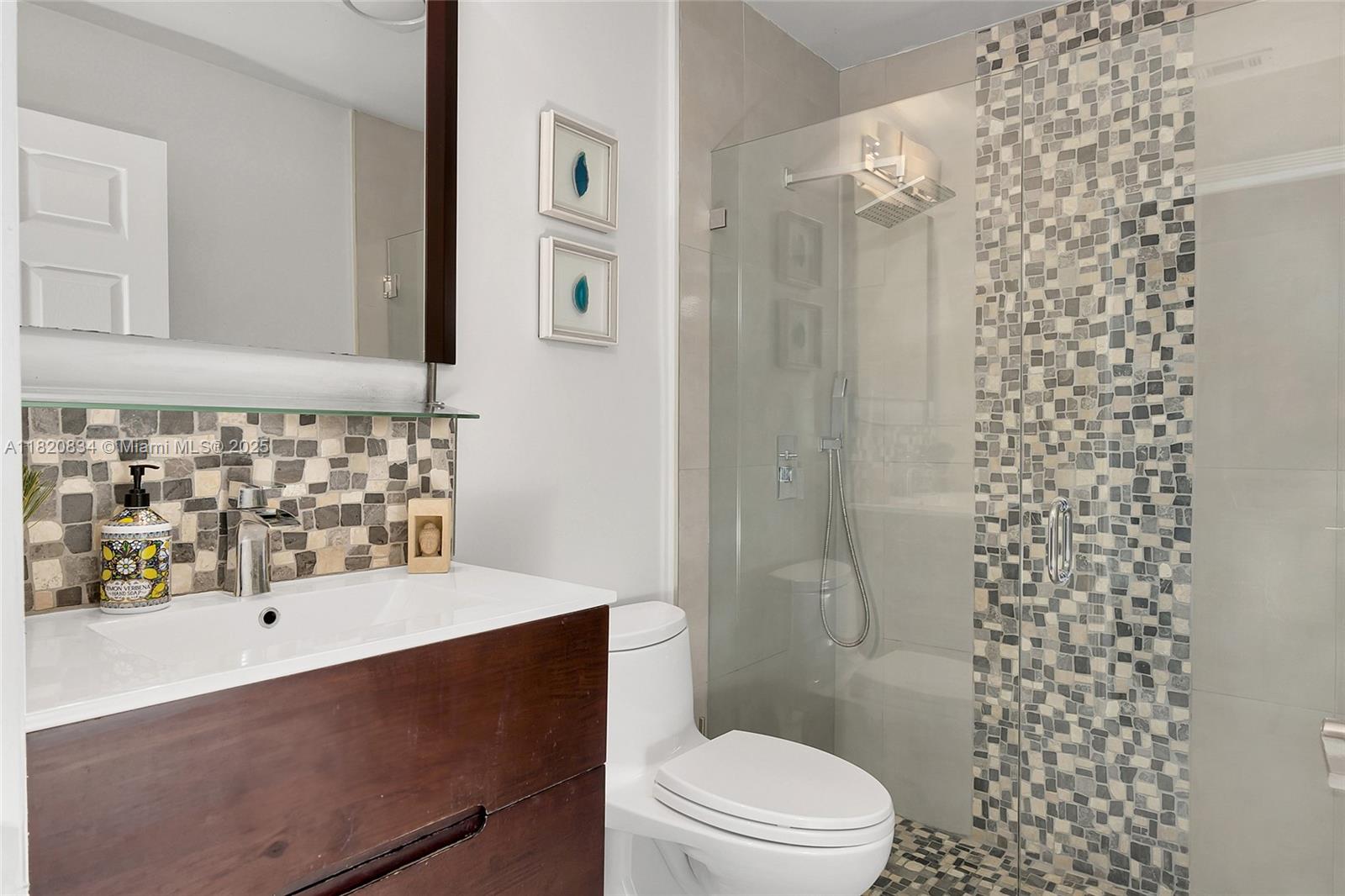 14460 Glencairn Rd, Miami Lakes, Florida image 22