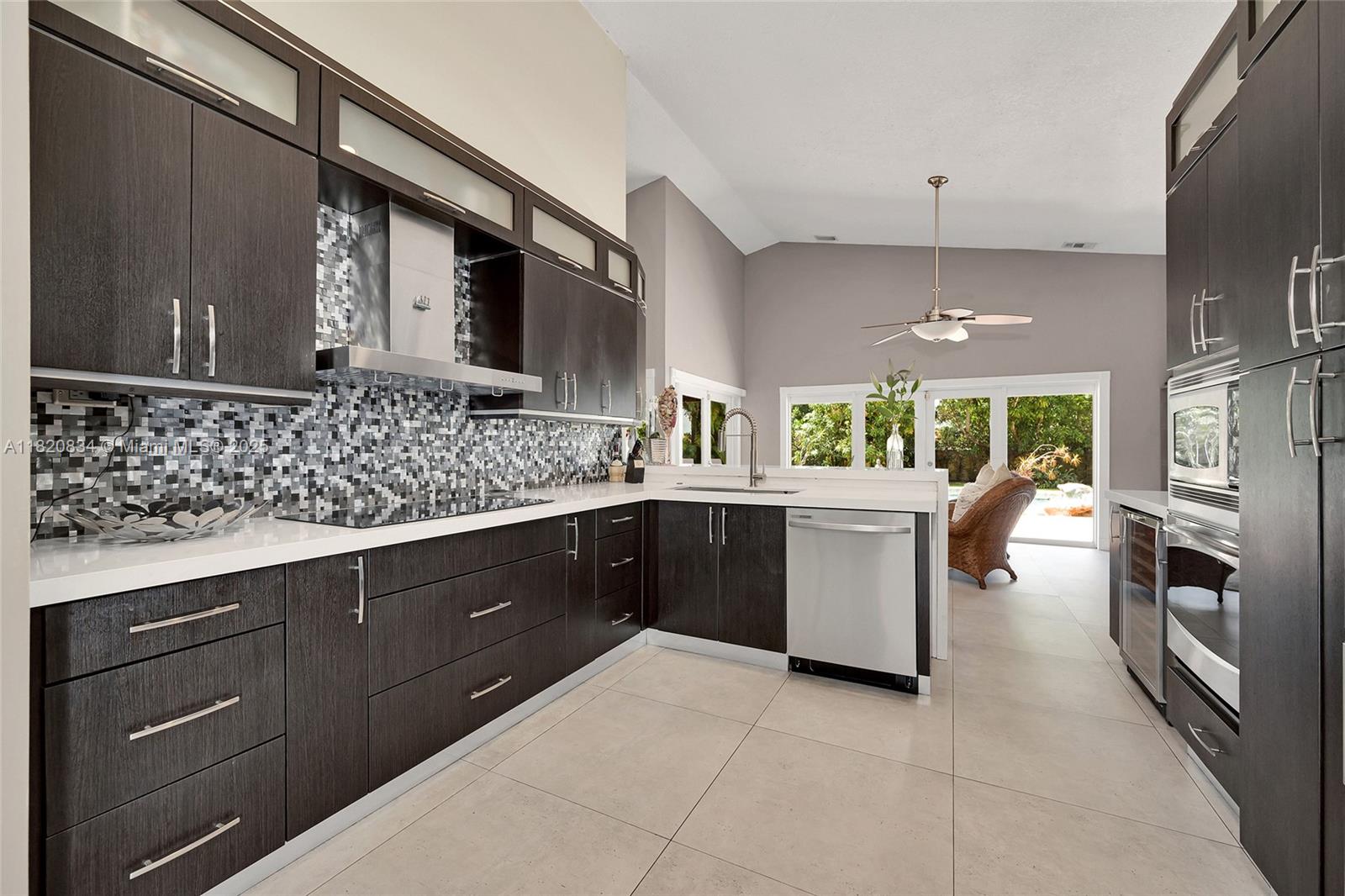 14460 Glencairn Rd, Miami Lakes, Florida image 6