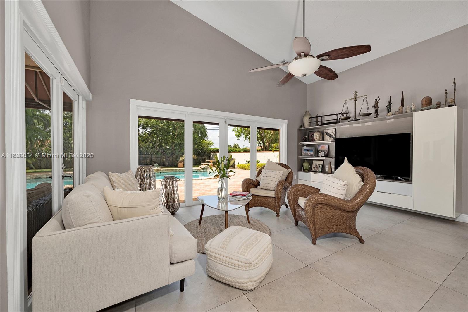 14460 Glencairn Rd, Miami Lakes, Florida image 9